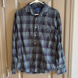 Men’s medium Apt9 slim fit soft touch flannel